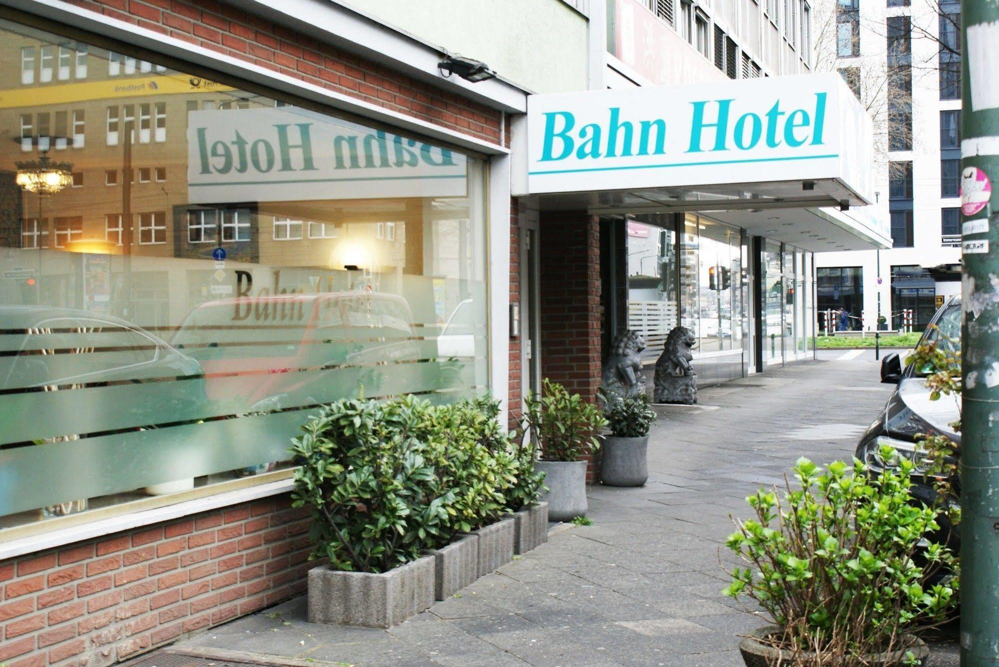 Bahn-Hotel Düsseldorf Exterior foto